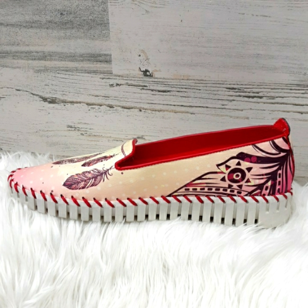EUC NEEFS SLIP ON SHOES - Picture 2 of 9